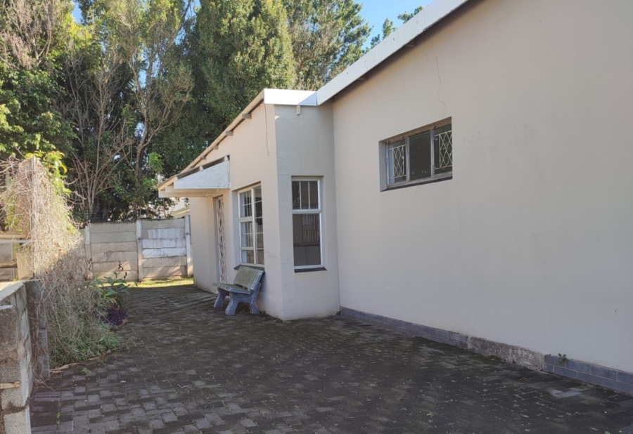 4 Bedroom Property for Sale in Abbotsford Eastern Cape